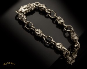 gold_skull_bracelet_v3.jpg