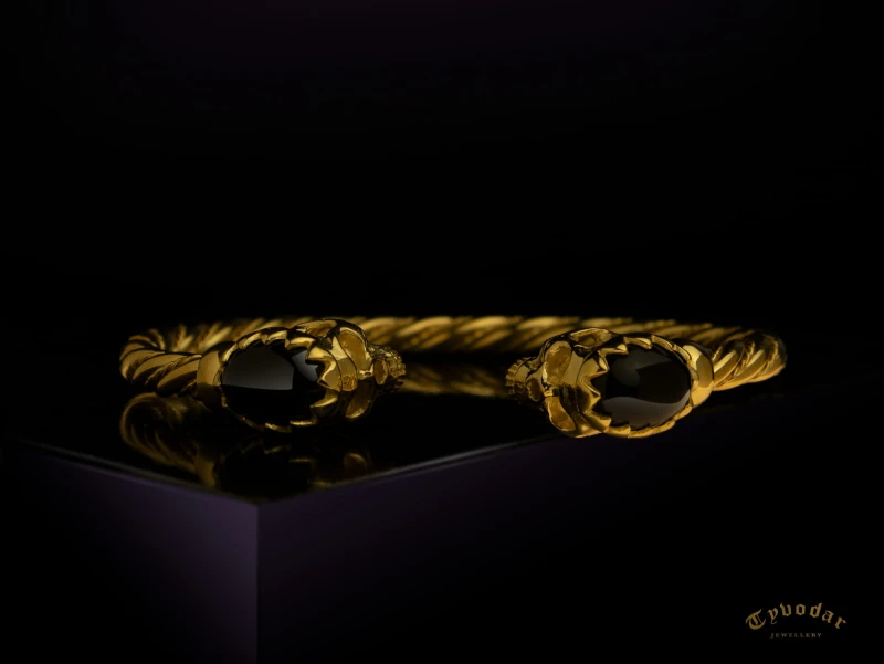 onyx_skull_bracelet_v1.jpg