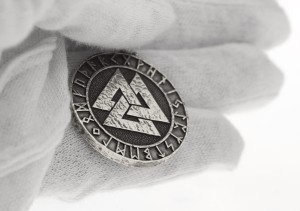 gold_valknut_v3.jpg