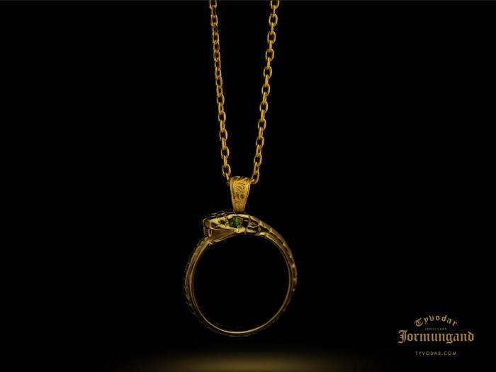 snake_necklace_v1.jpg