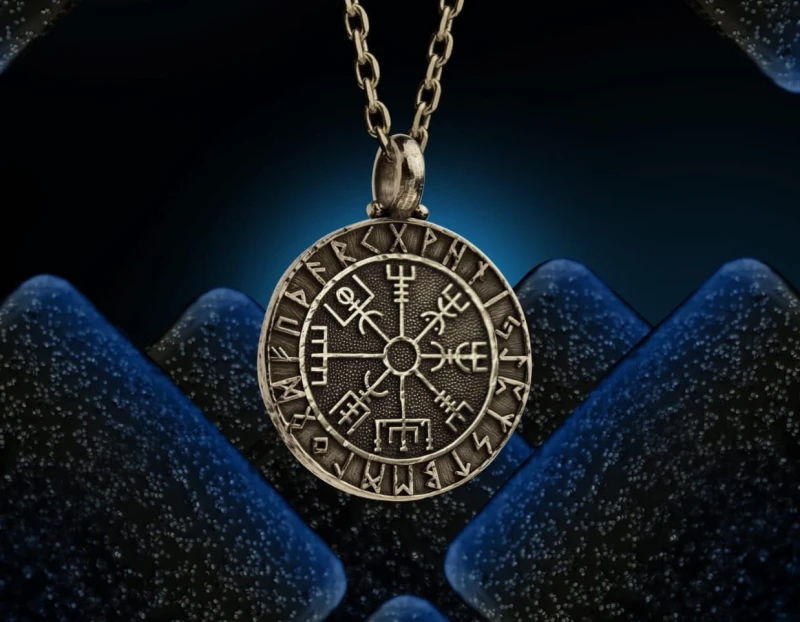 vegvisir_necklace_v888.jpg