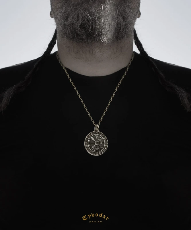 vegvisir_necklace_v999.jpg
