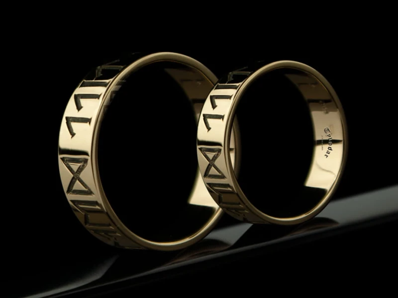 gold_runes_wedding_rings.jpg