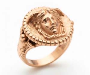 MEDUSA | Złoty pierścionek z głową meduzy i atlasami  | TYVODAR