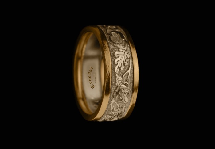 mistletoe-wedding-rings_77.jpg
