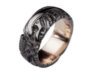 black_biomechanical_ring_tyvodar.jpg
