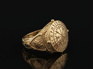 VEGVISIR | Sygnet z kompasem wikingów | Złoto 585 | TYVODAR