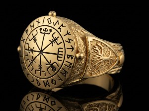 VEGVISIR | Sygnet z kompasem wikingów | Złoto 585 | TYVODAR