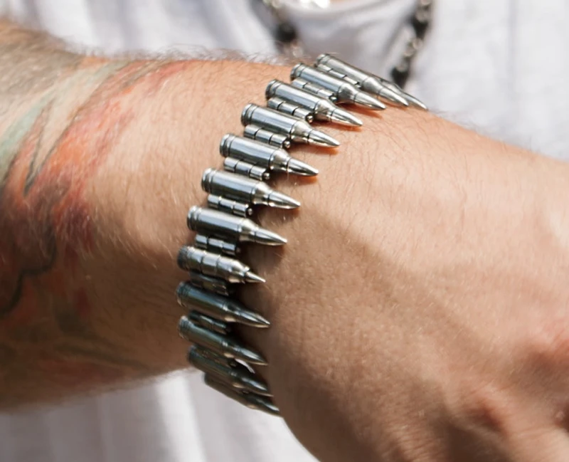 Military_bracelet_02.jpg