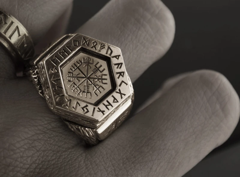 viking_rune_ring_v1.jpg