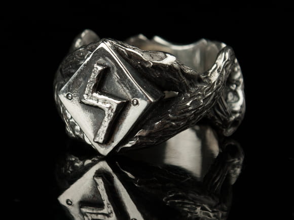 viking_ring.jpg