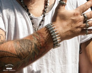 Military_bracelet.jpg