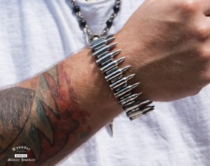 Military_bracelet_01.jpg