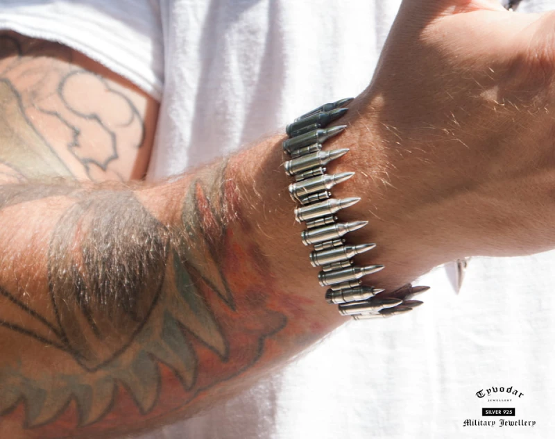 Military_bracelet_09.jpg
