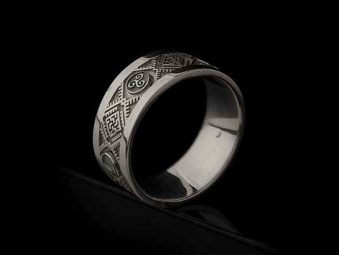 pagan_ring.jpg