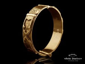 gold_gothic_bracelet.jpg