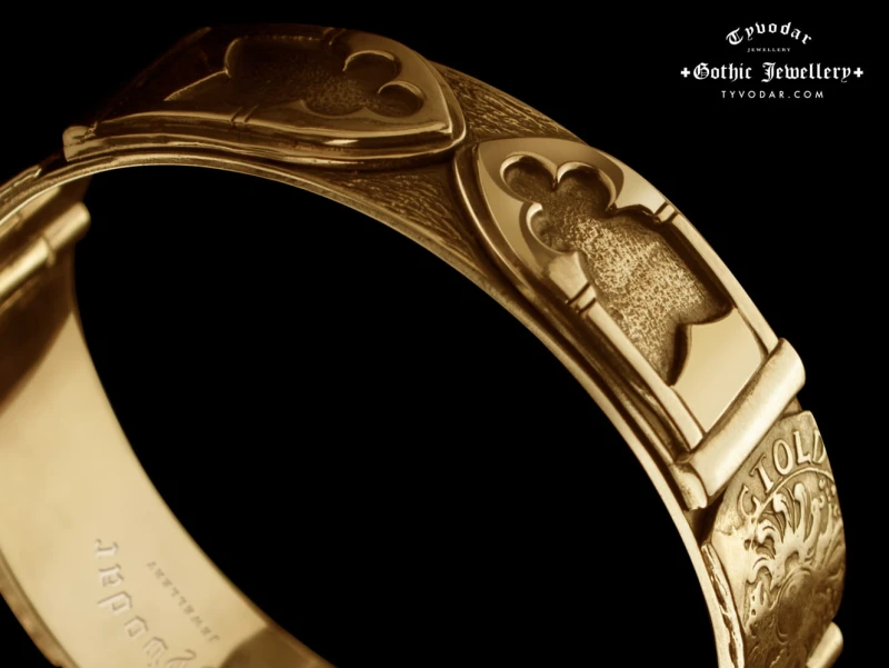 gold14k_gothic_bracelet.jpg
