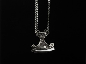PERUN_PENDANT_NECKLACE_O3.jpg