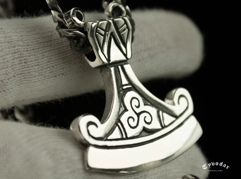 PERUN_PENDANT_NECKLACE_O6.jpg