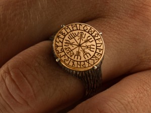 viking_ring_compass.jpg