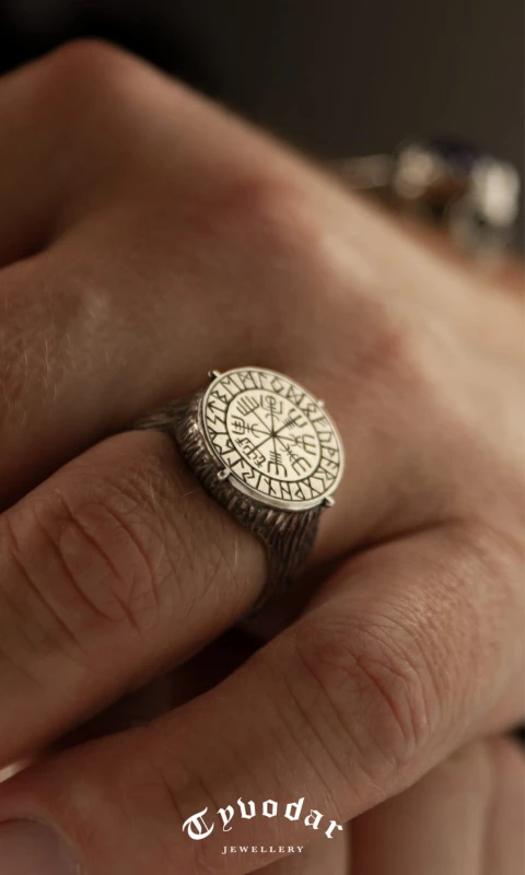 viking_runes_ring_03.jpg