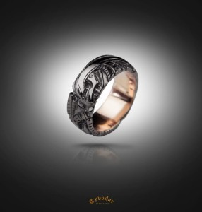 biomechanocal_ring_gold.jpg