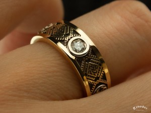 slavic_engagement_ring_diamond.jpg