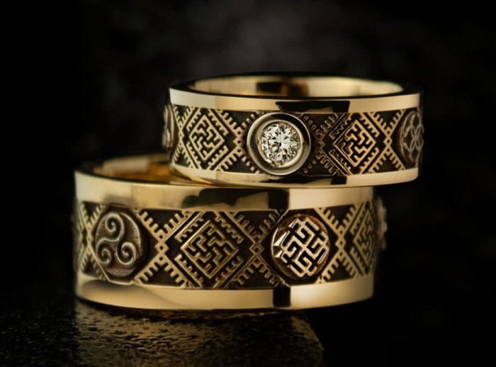 SLAVIC_WEDDING_RINGS_GOLD.jpg