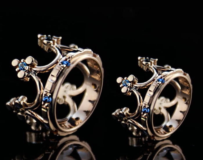 gold_crown_wedding_topaz_rings.jpg