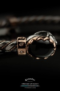 gold_skull_cuff_bracelet_v2.jpg