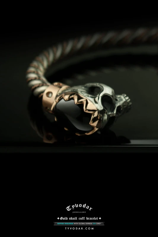 gold_skull_cuff_bracelet_v1.jpg