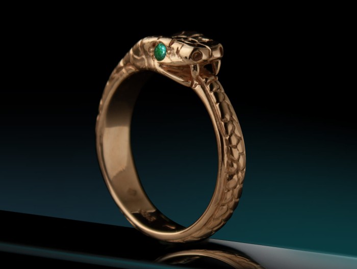 Emerald snake ring.jpg