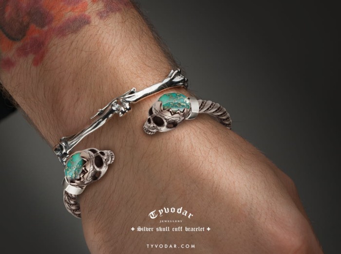 silver_skull_bracelet_v1.jpg
