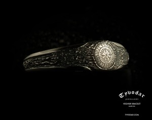 VEGVISIR_bracelet_silver_v1.jpg