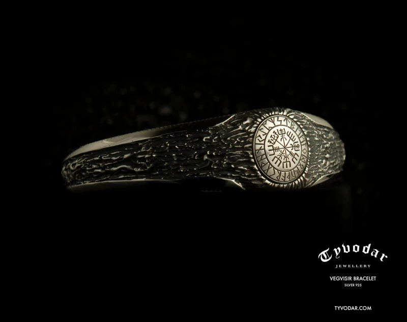 VEGVISIR_bracelet_silver_v1.jpg