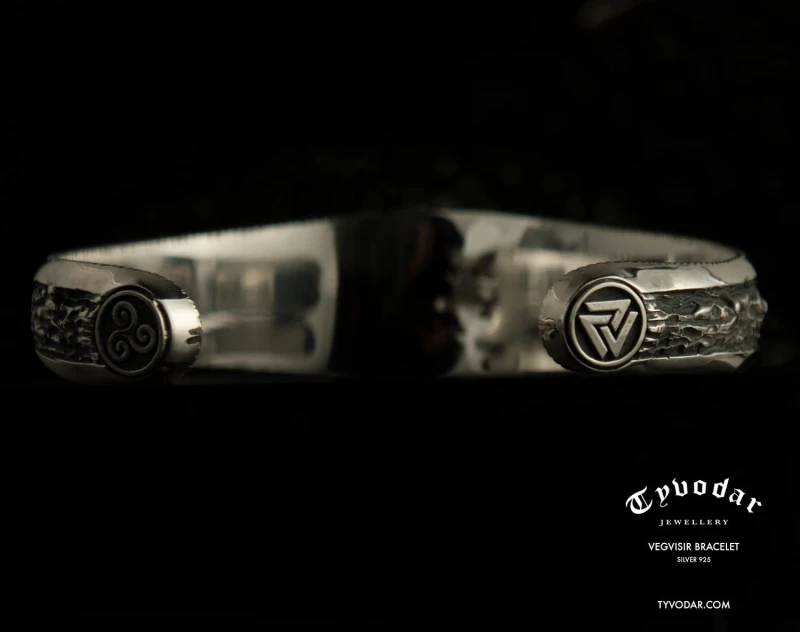 VEGVISIR_bracelet_silver_v7.jpg