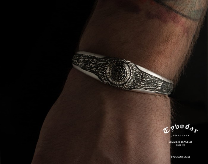 VEGVISIR_bracelet_silver_v6.jpg
