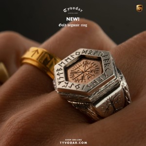 Gold vegvisir ring_v3.jpg