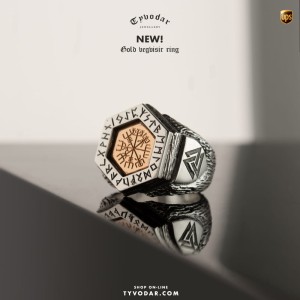 Gold vegvisir ring_v6.jpg