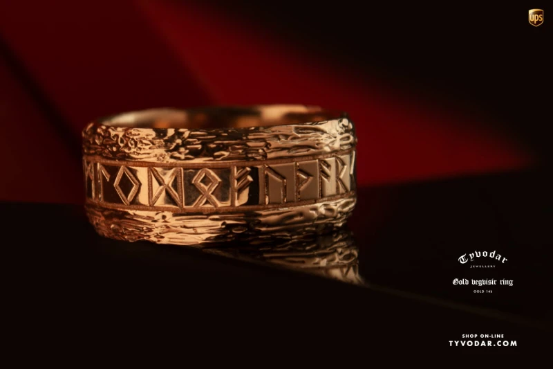 Gold vegvisir ring05.jpg