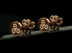 Triskelion_earrings_v3.jpg