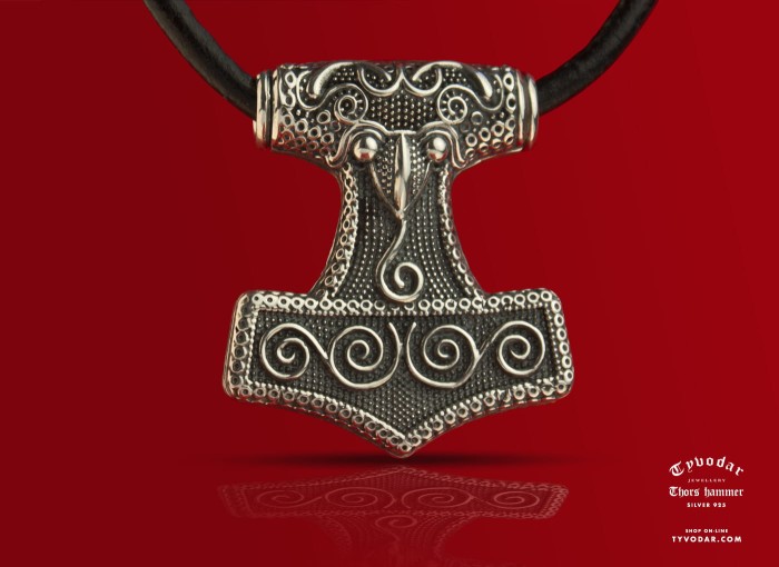 Thors hammer pendant_1.jpg