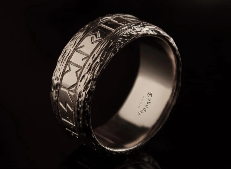 rune_ring.jpg