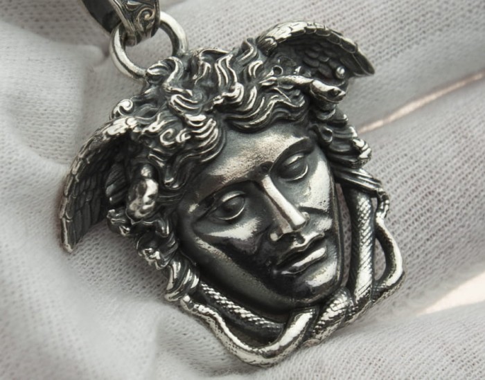 medusa_silver_7.jpg