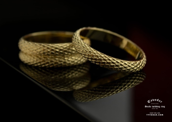 Snake Wedding Rings_75.jpg