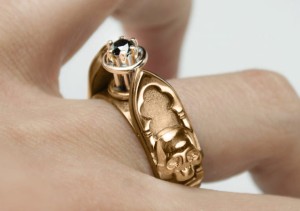 black_diamond_skull_ring.jpg