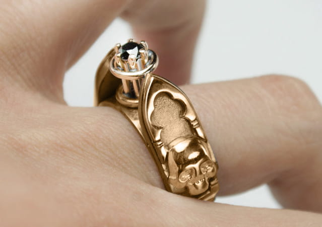 black_diamond_skull_ring.jpg