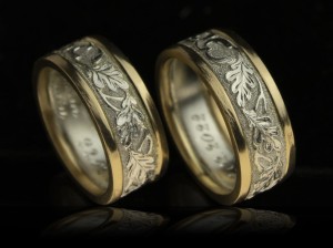 mistletoe wedding rings777.jpg