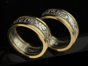 mistletoe wedding rings77.jpg