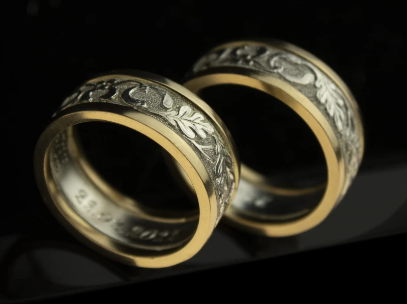 mistletoe wedding rings77.jpg